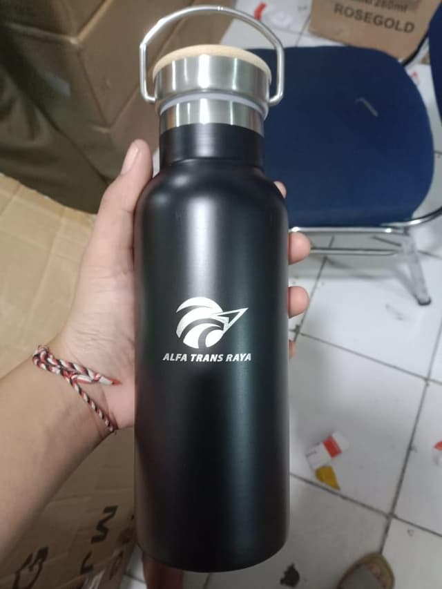 Mockup Tumbler